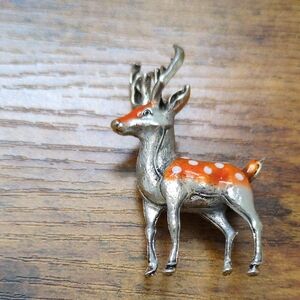 Silver Tone Spotted Reindeer Brooch Holiday Fun